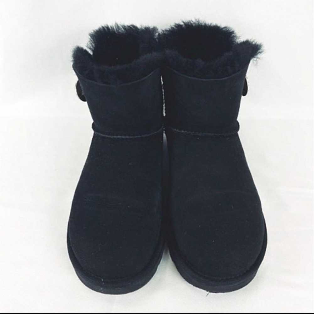 Excellent condition UGG Women's Mini Bailey Butto… - image 3