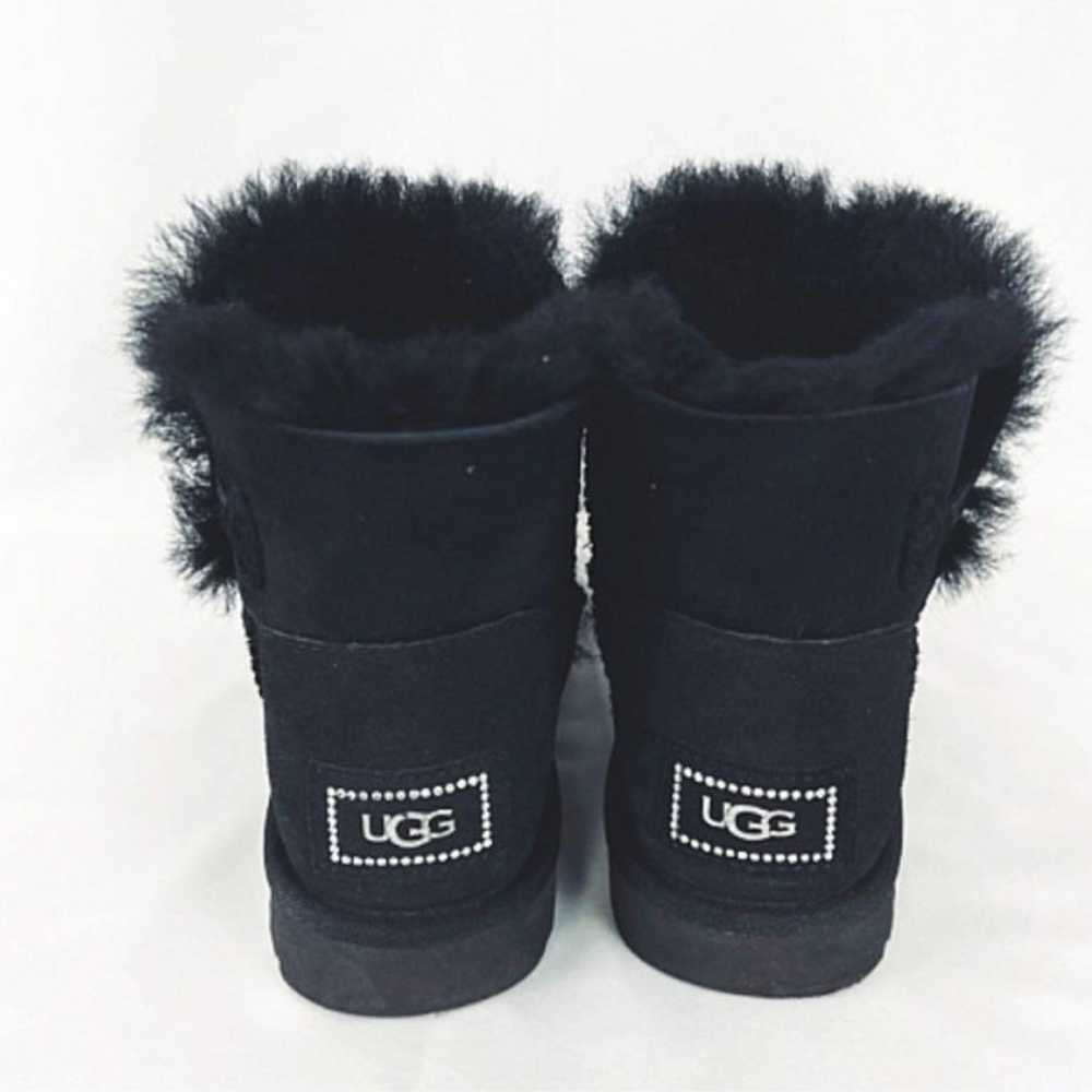 Excellent condition UGG Women's Mini Bailey Butto… - image 4