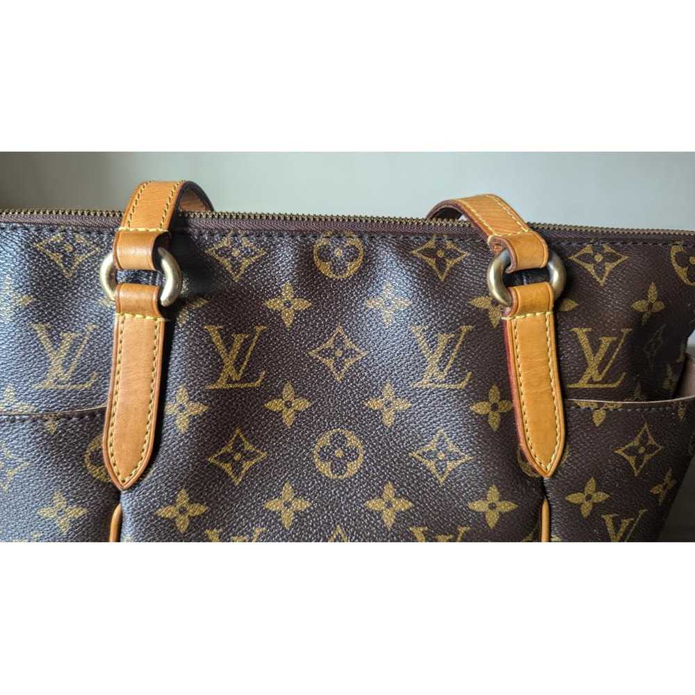 Louis Vuitton Totally leather handbag - image 3