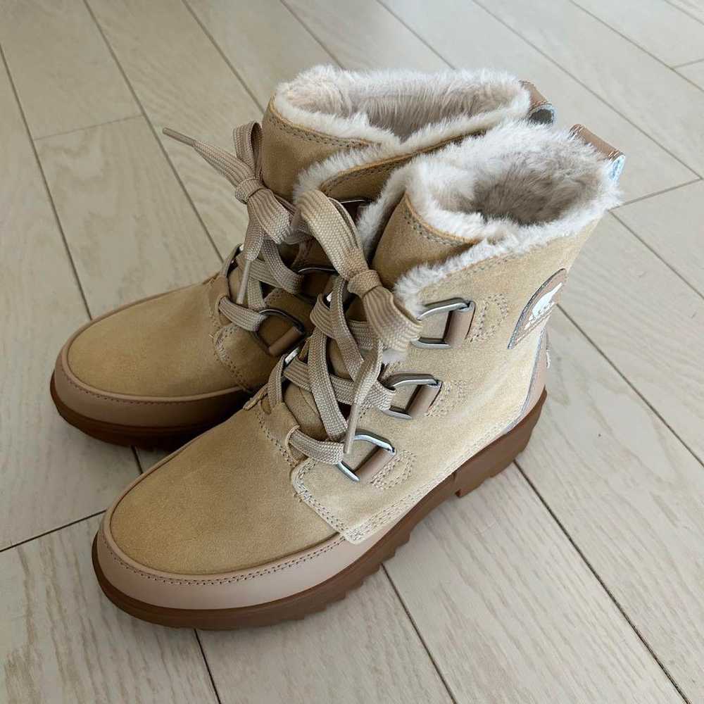 SOREL Waterproof Sheepskin Boots Beige - image 1