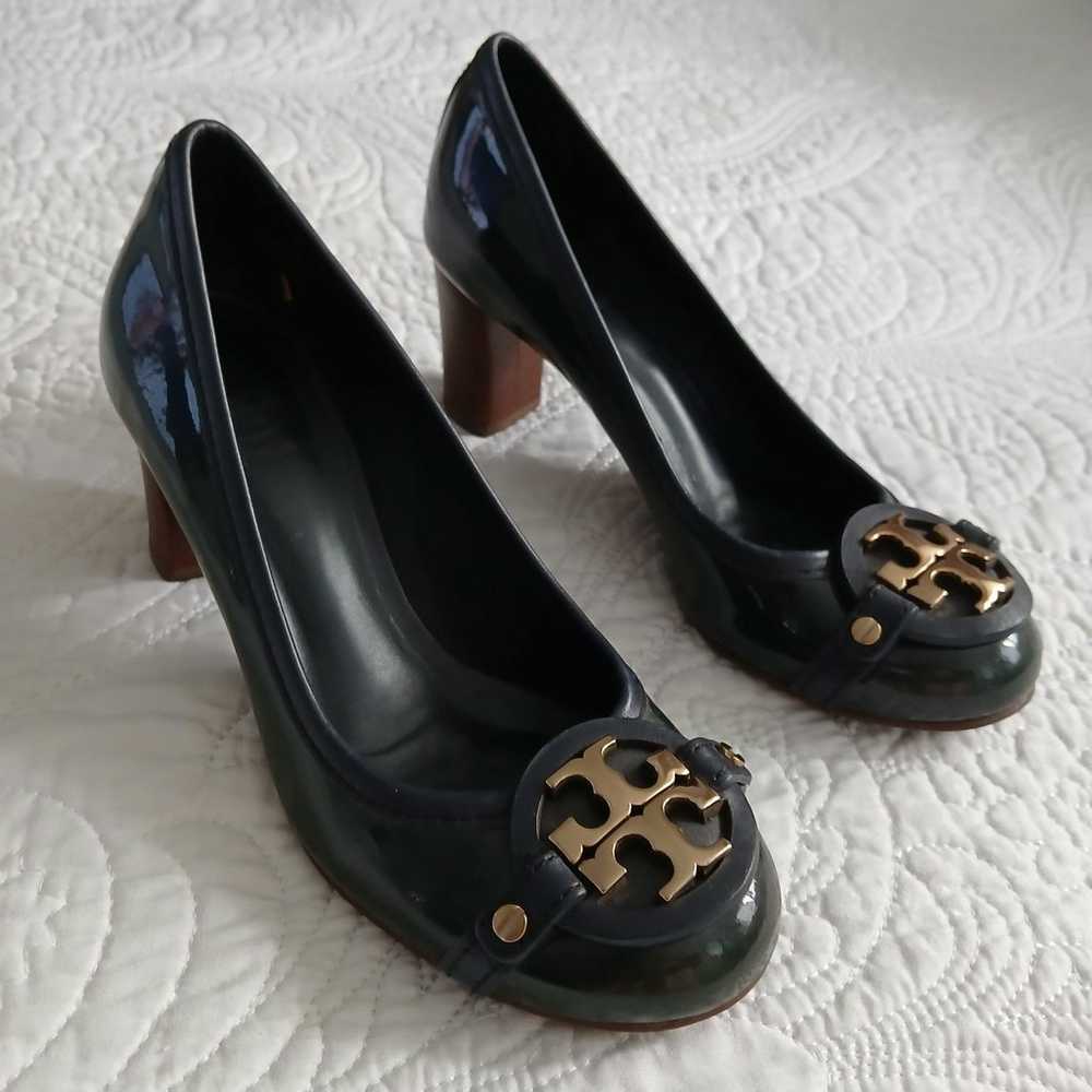 TORY BURCH VINTAGE Y2K SIGNATURE LOGO HEELS - image 1