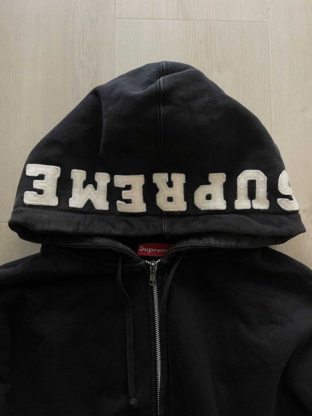 STEAL! 2010s Supreme Hooded Logo Hoodie (M) - image 3