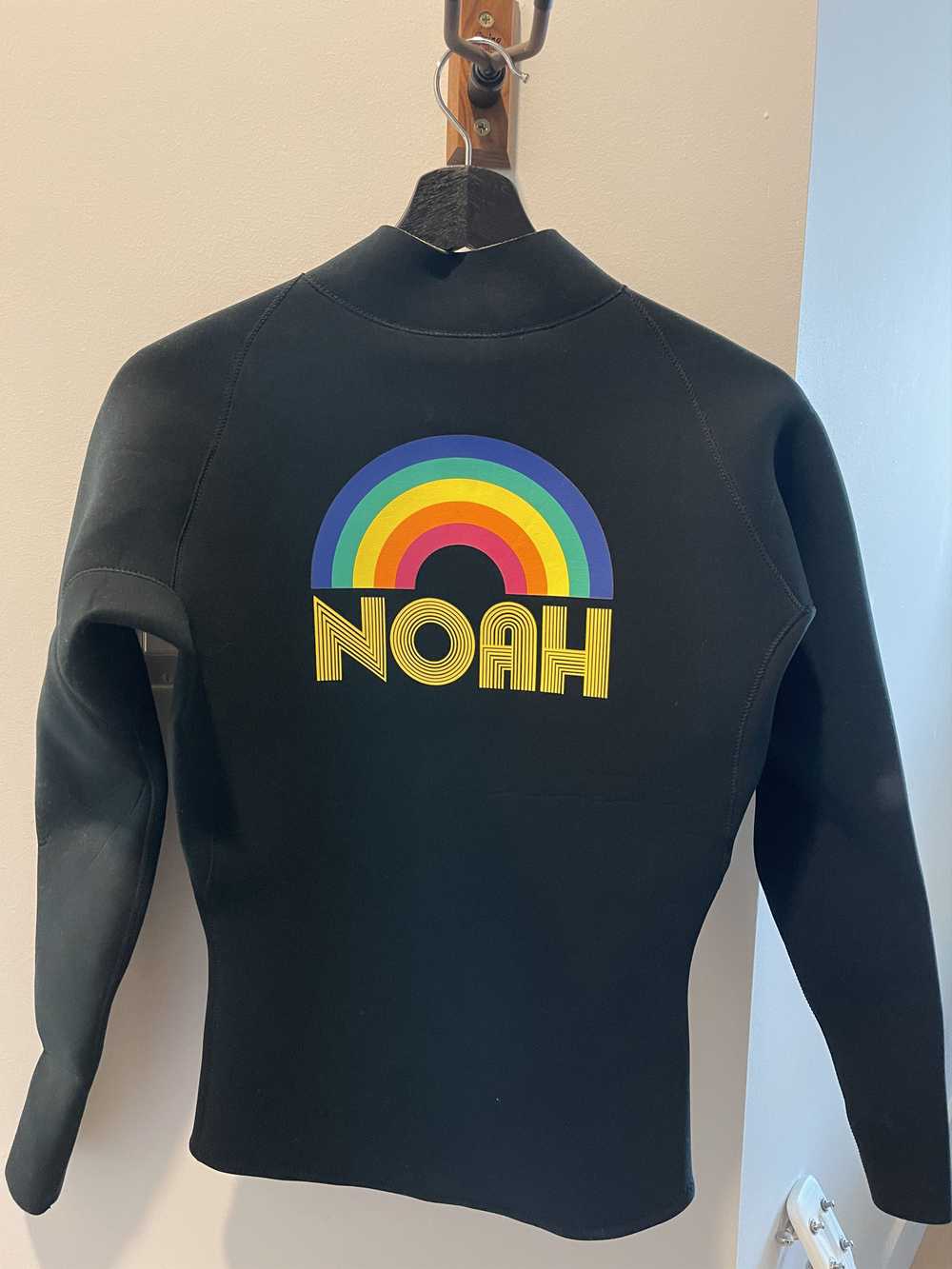 Vintage - STEAL! OG Noah Front Zip Rainbow Wetsui… - image 1