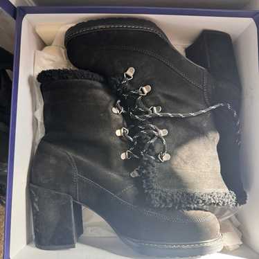 Stuart Weitzman boots size 8