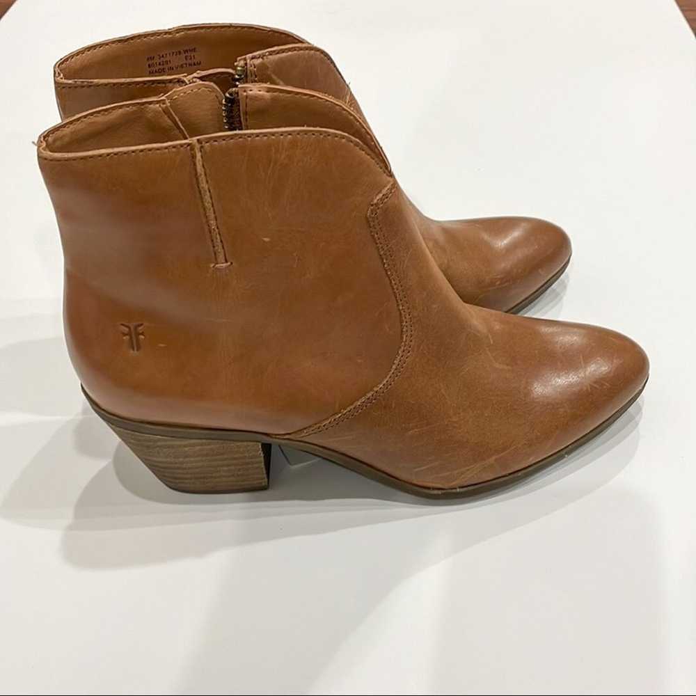 Frye Jennifer Ankle Leather Booties NWOT - image 1