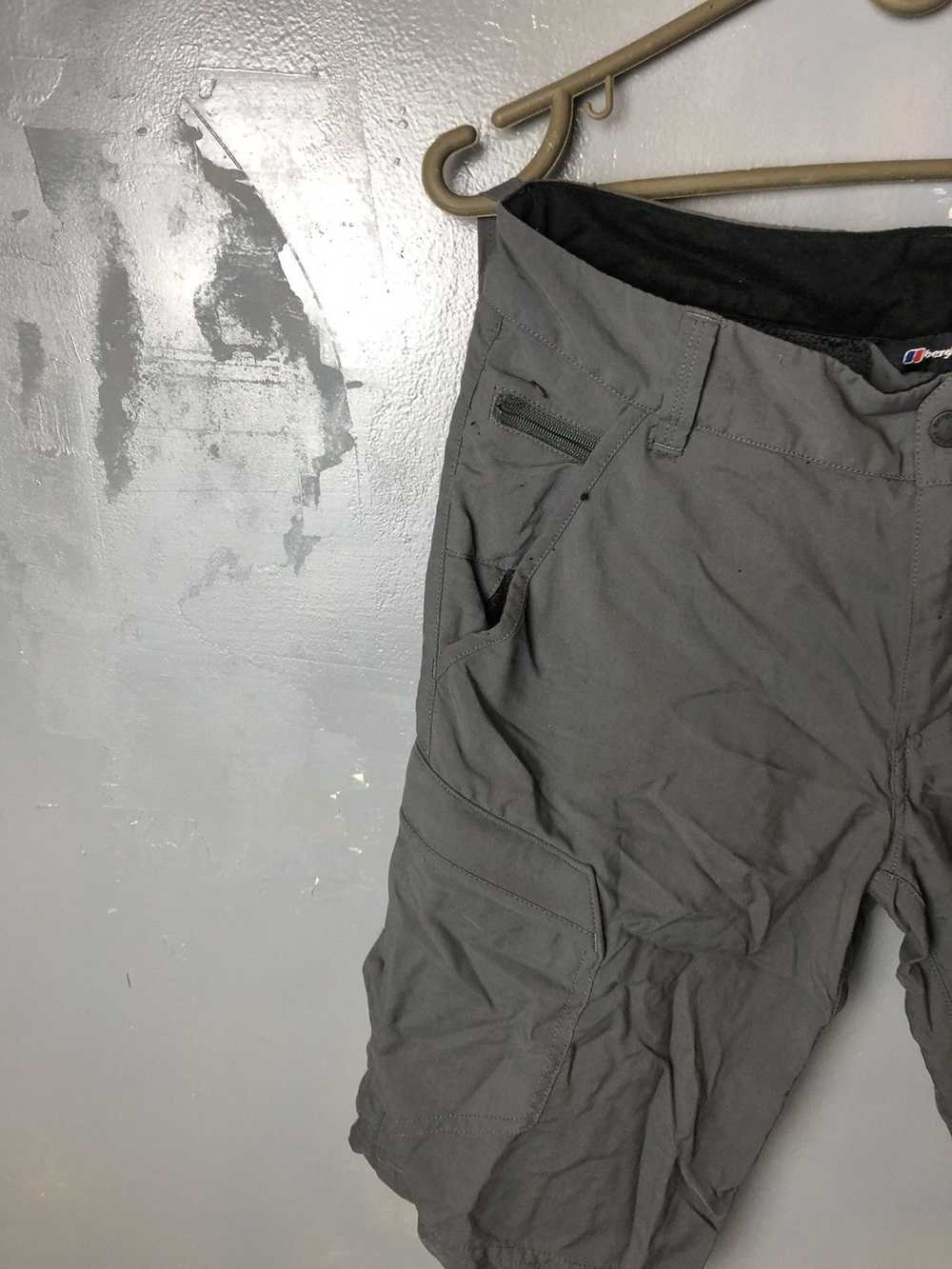 Berghaus × Outdoor Life × Vintage Men’s short Ber… - image 2