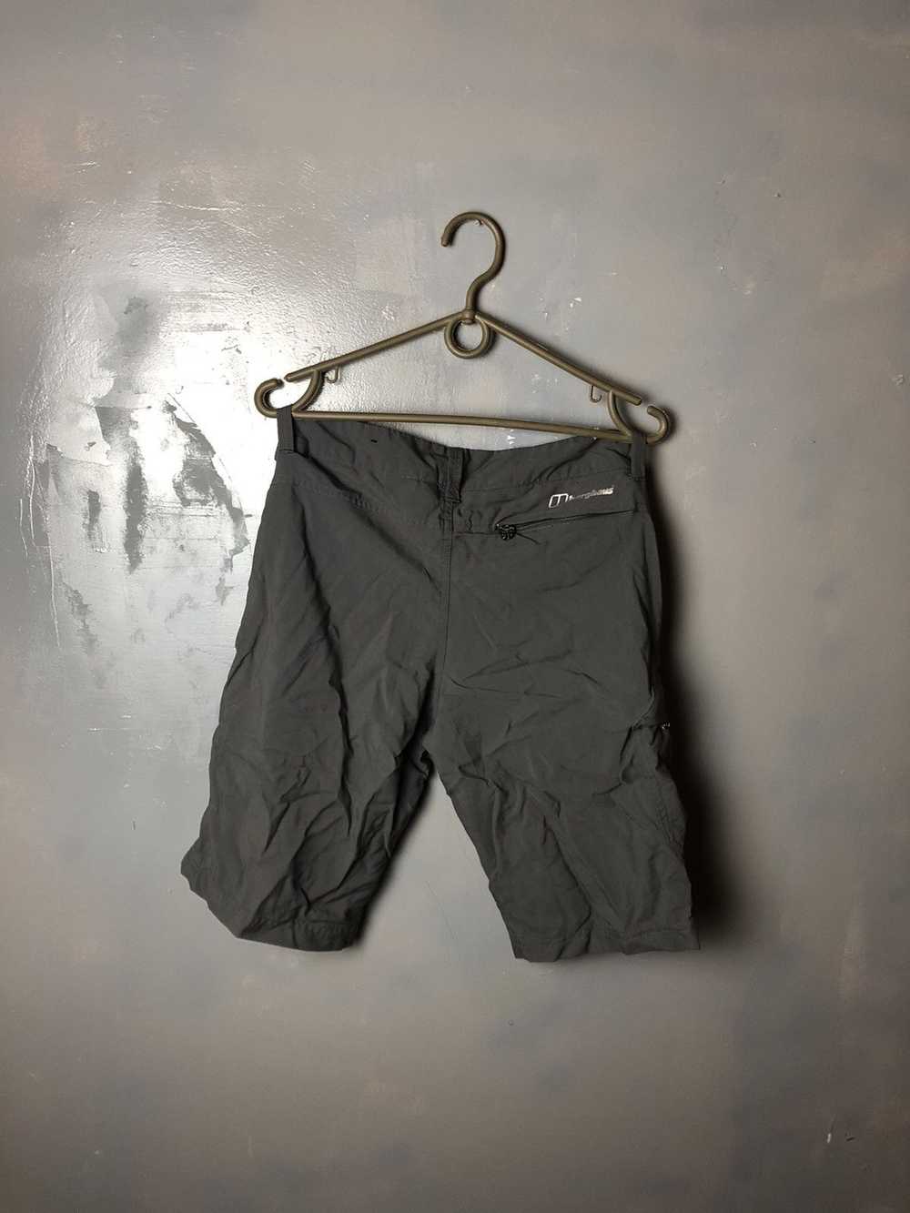 Berghaus × Outdoor Life × Vintage Men’s short Ber… - image 7