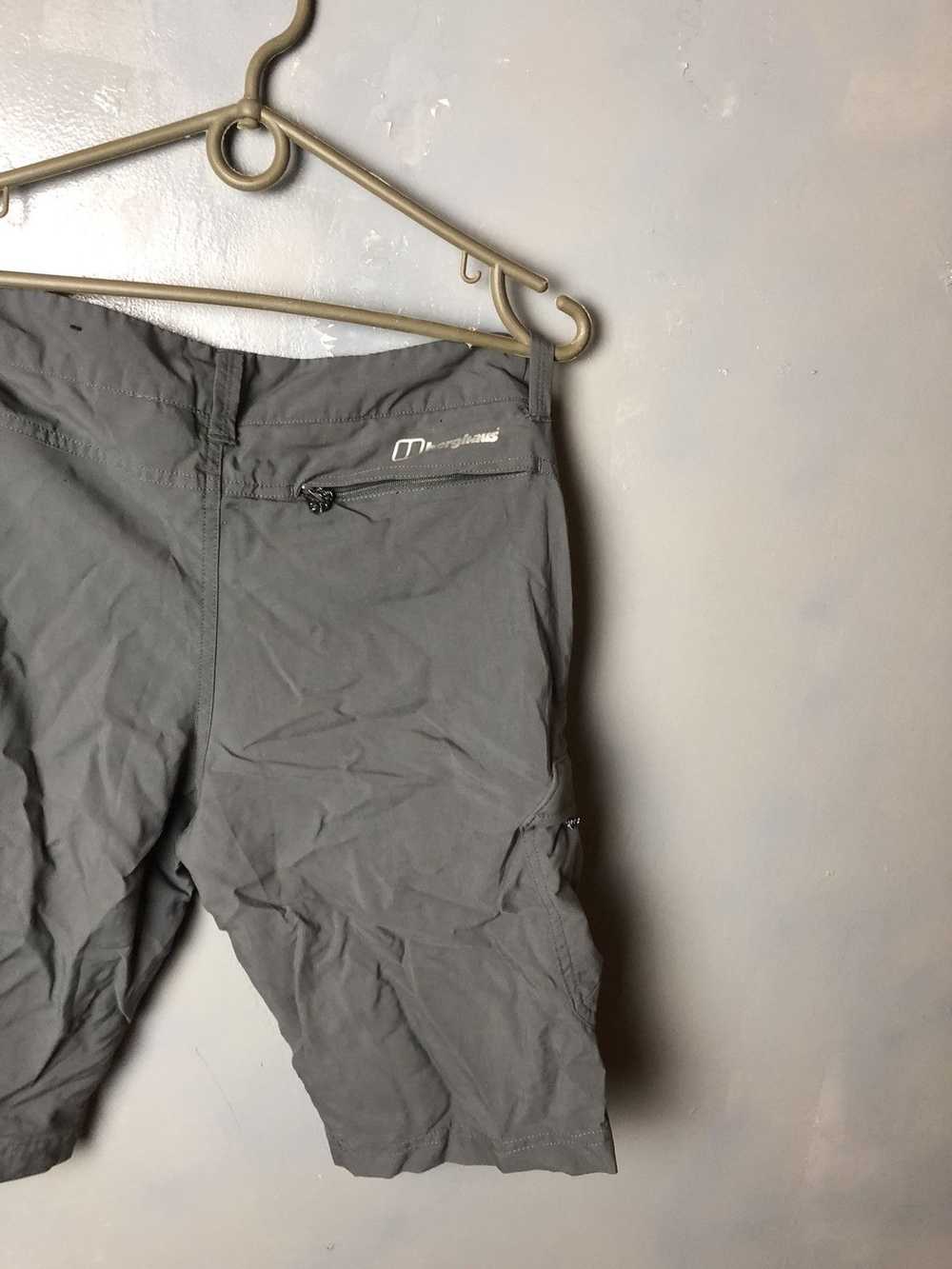 Berghaus × Outdoor Life × Vintage Men’s short Ber… - image 9