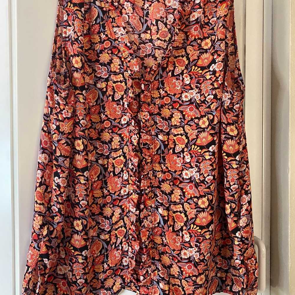 Liz Claiborne sleeveless floral blouse - image 2