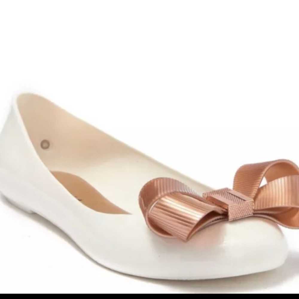 Ted Baker Larmiar metallic bow jelly flats Size 6 - image 1