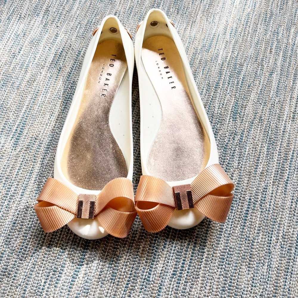 Ted Baker Larmiar metallic bow jelly flats Size 6 - image 2