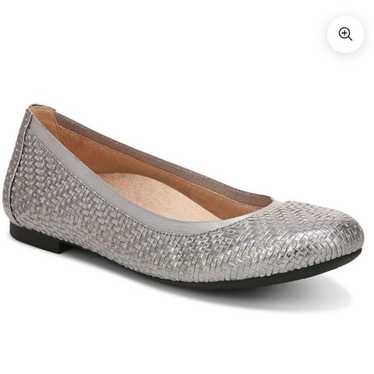 Vionic Women's Woven Anita Flat - Silver - 7.5