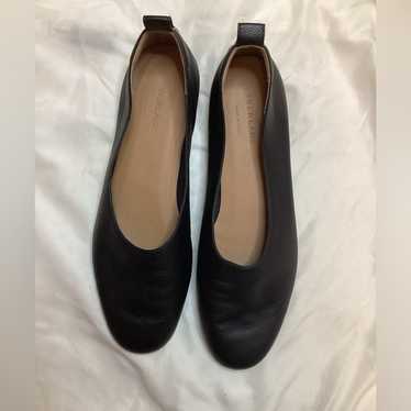 Everlane Day Glove Flats Black Size 10.5 - image 1