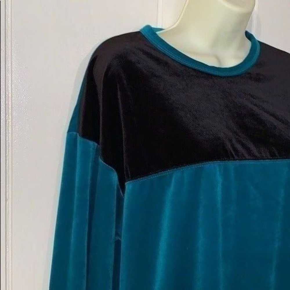 Vtg 90s Jaclyn Smith black & turquoise velour top - image 4