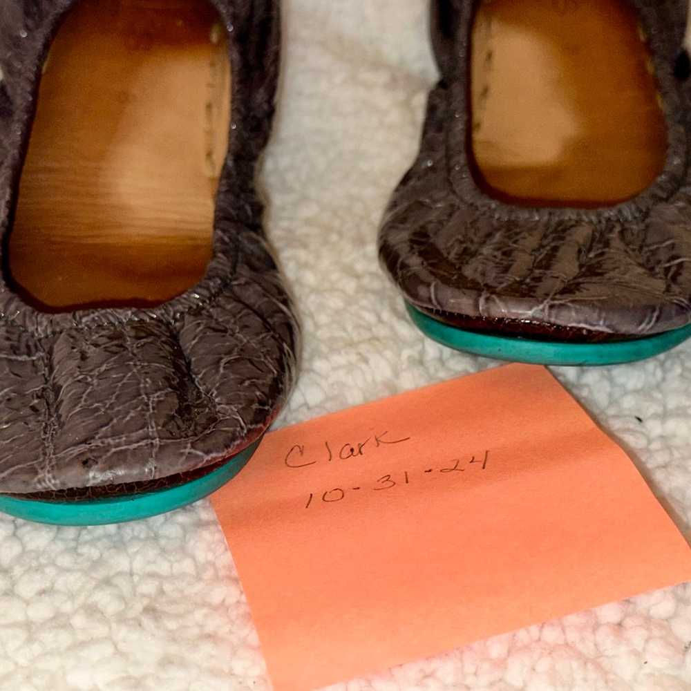 TIEKS SLATE GREY CROC, EUC SIZE 8 - image 2