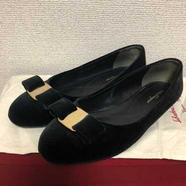 Salvatore Ferragamo Pumps Flat VARINA 61/2D Velvet