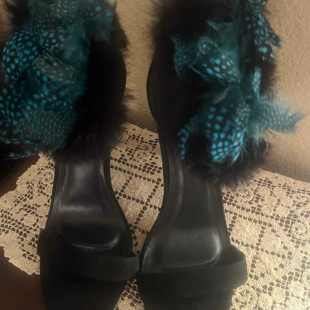 NWOB Cape Robbin Feather Heels 11 - image 2