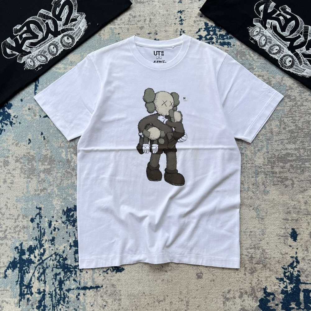 Japanese Brand × Kaws × Streetwear Uniqlo x kaws … - image 1