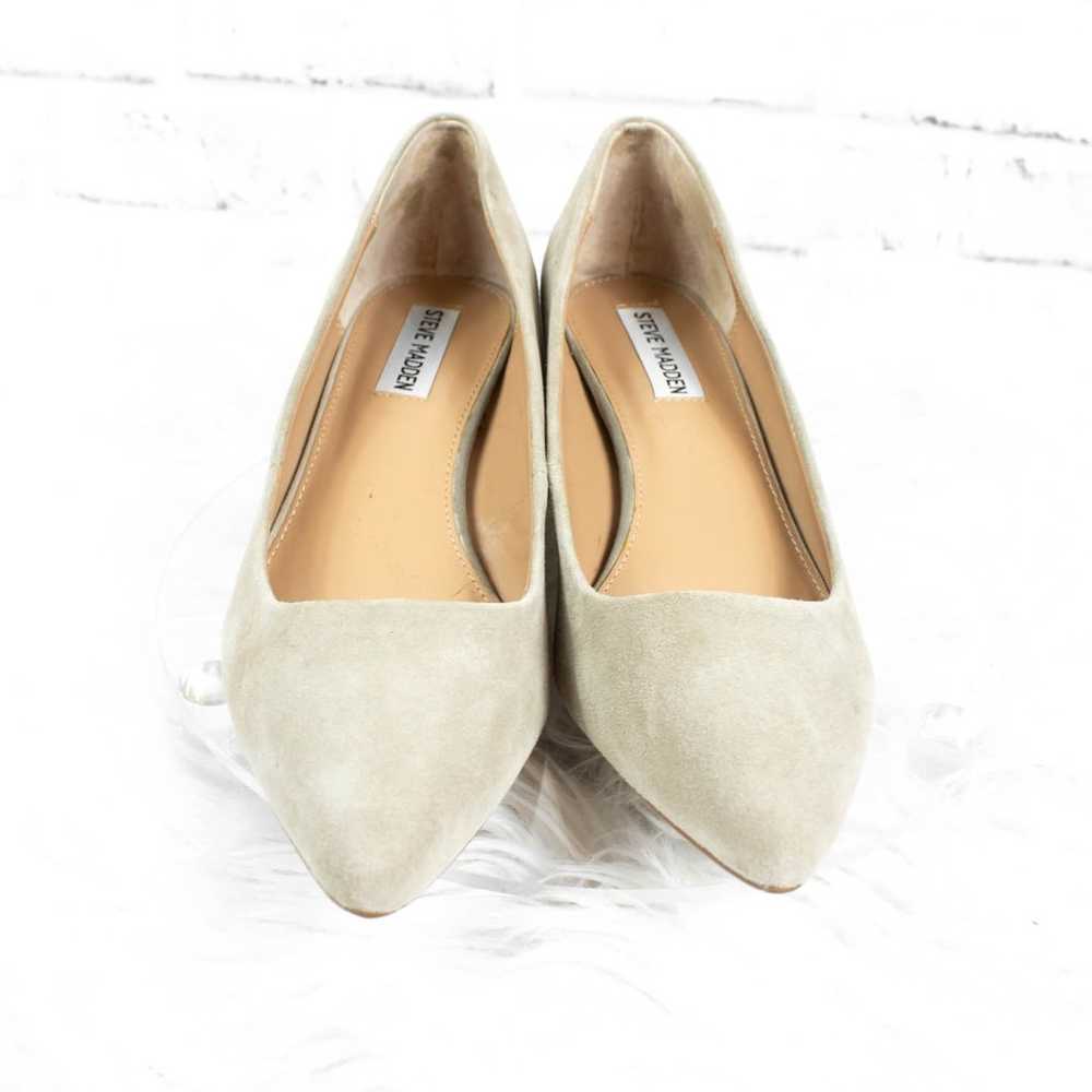 Steve Madden Gray Taupe Suede Pointed Toe Short B… - image 3