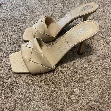 NWOT Vince Camuto Heels