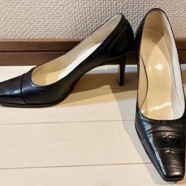 Boutique Osaki Pumps - image 1