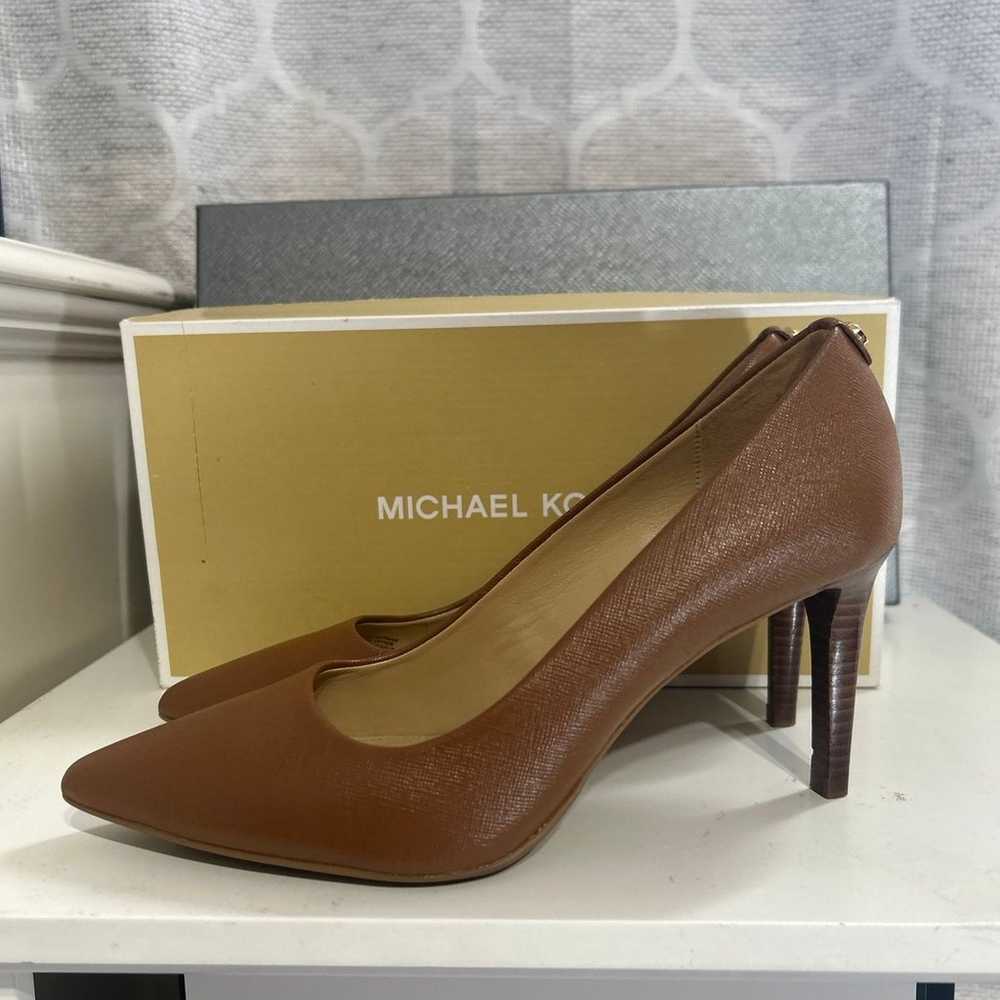 Michael Kors stiletto heel pumps - image 7