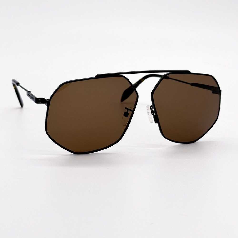 NEW ALEXANDER MCQUEEN AM0229SA 002 UNISEX SUNGLAS… - image 4