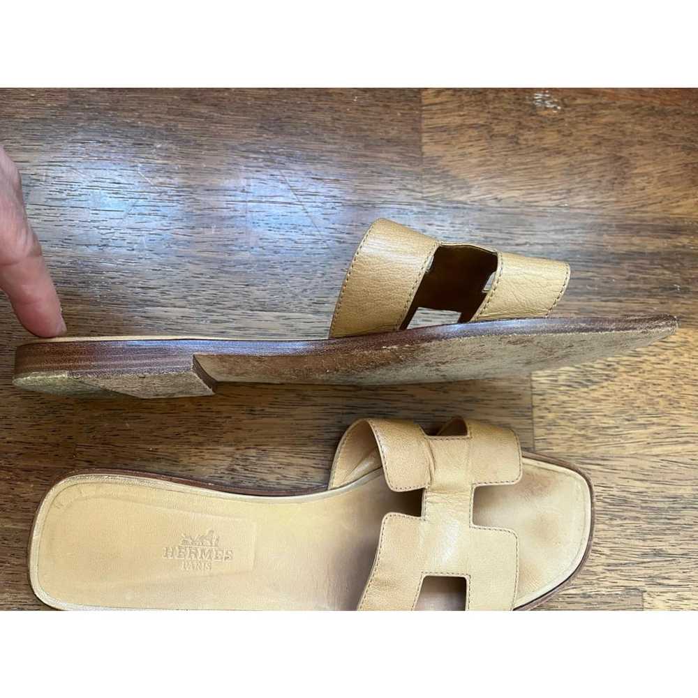 Hermès Oran leather flip flops - image 8