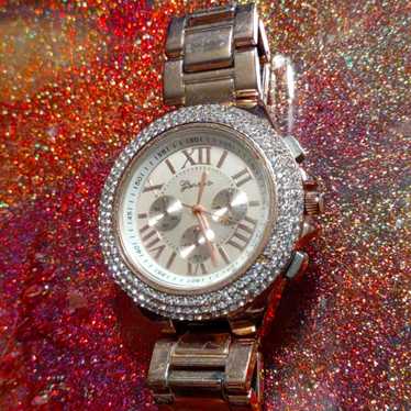 Geneva Beautiful Geneva rose gold and rhinestone w