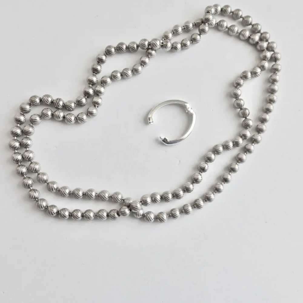 Long Slinky Necklace of Silver Tone Metal Texture… - image 3