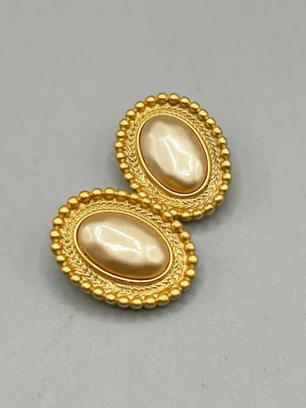 Vintage Carolee Gold Tone Clip On Earrings with F… - image 3