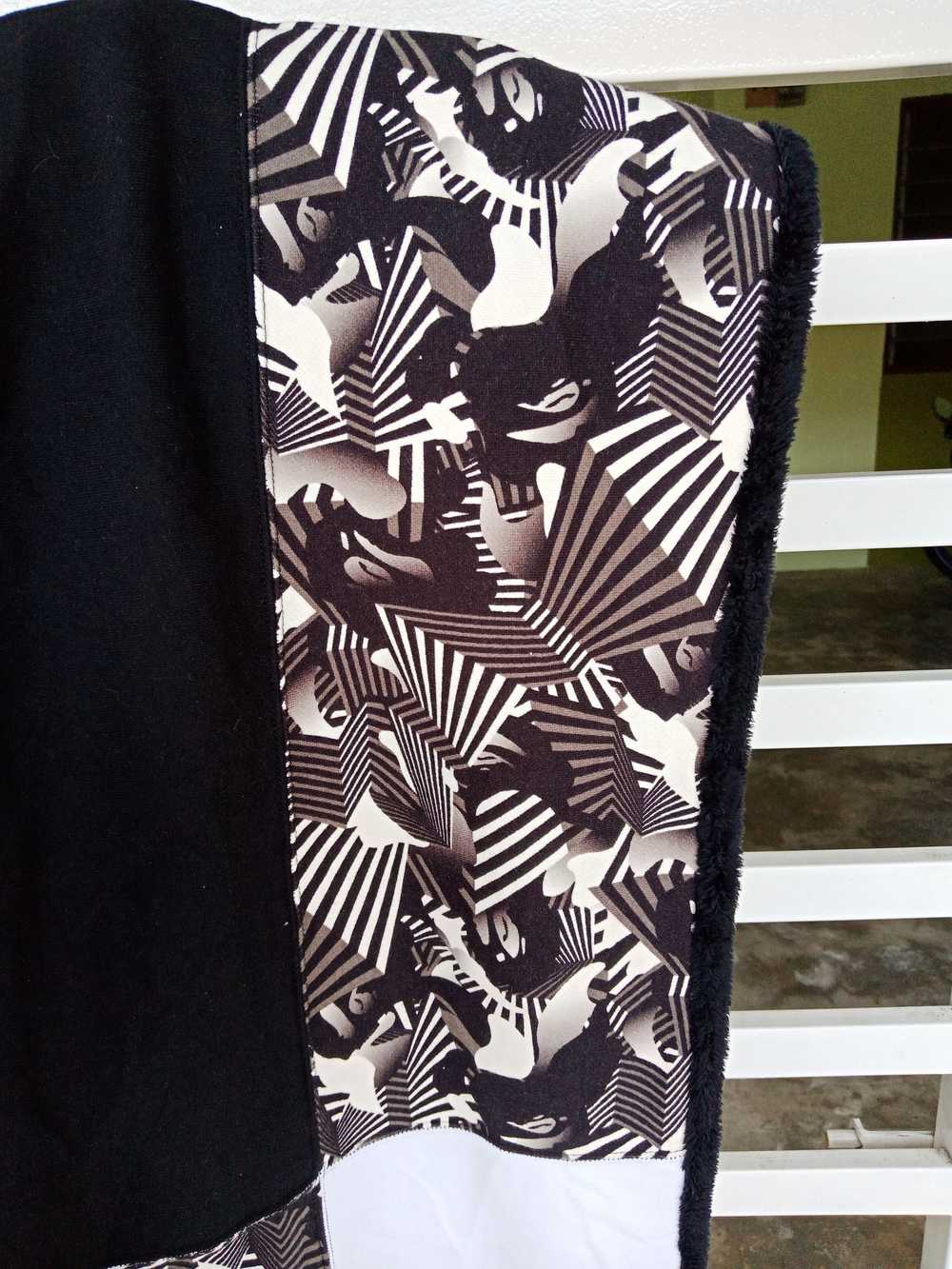 Bape × Nigo Dazzle Camo Reversible Scarf - image 8