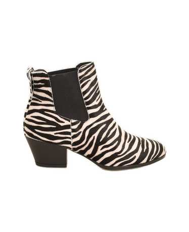 H401 Chelssea Zebra Print Ankle Boots Hogan