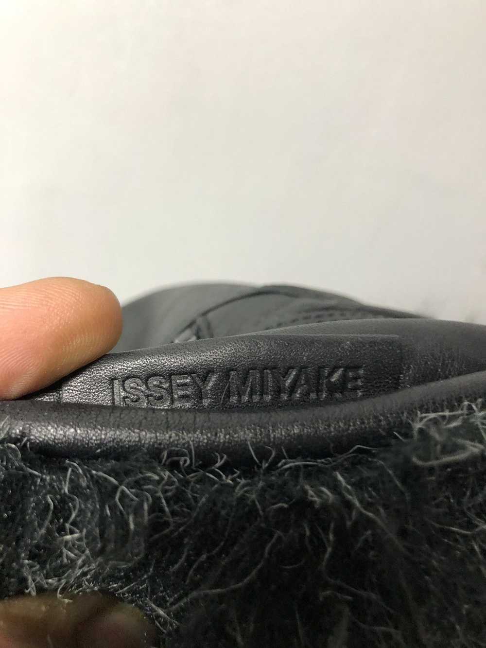 Very rare design issey miyake handle bag - image 7