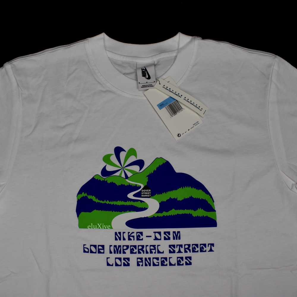 Nike DSMLA Address Valley Logo T-Shirt White NWT - image 2