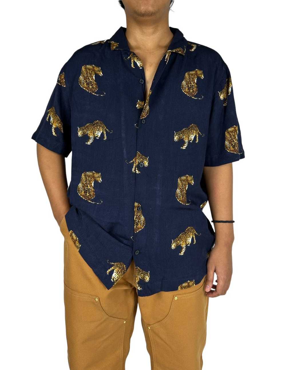 Archival Clothing - H&M Leopard Hawaiian Shirts T… - image 1