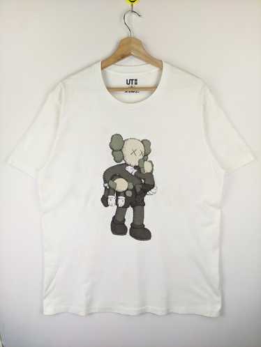 Steals🔥Kaws X Uniqlo T Shirt