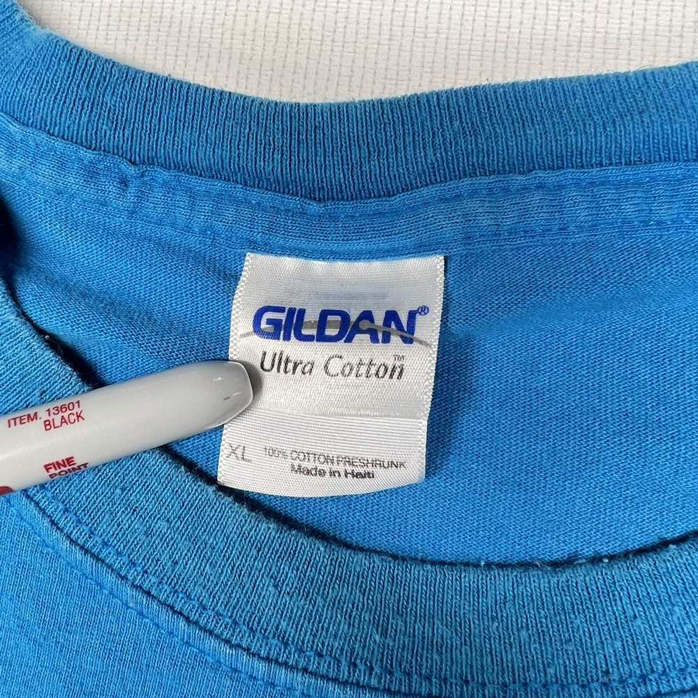 Gildan × Streetwear × Vintage Car Tee Shirt Blue … - image 8