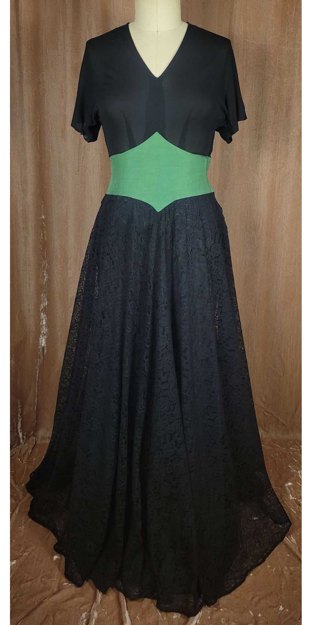 1930s Black and Green Gown - image 1