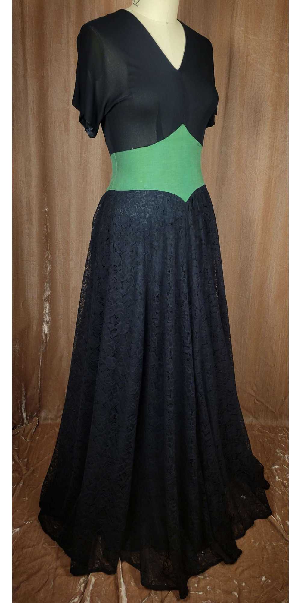 1930s Black and Green Gown - image 3