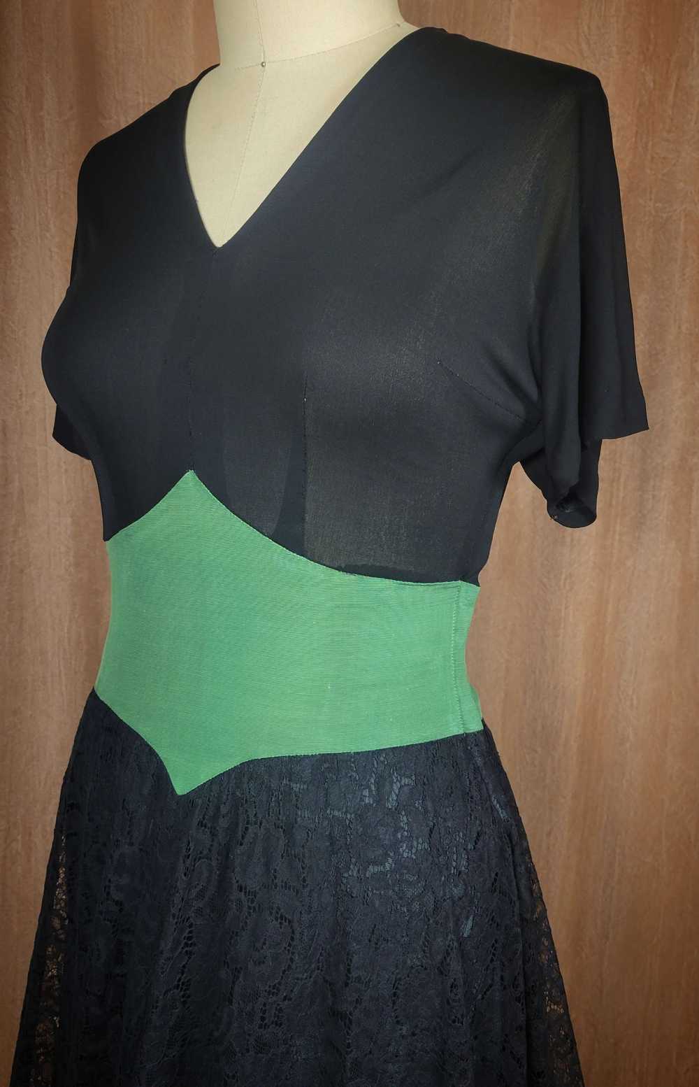 1930s Black and Green Gown - image 7