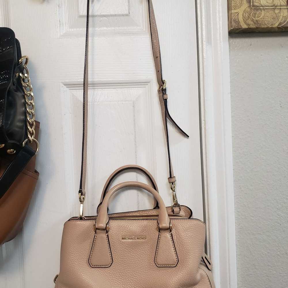 CUTE LIGHT PINK/BEIGE MK HAND/SHOULDER/CROSSBODY … - image 6