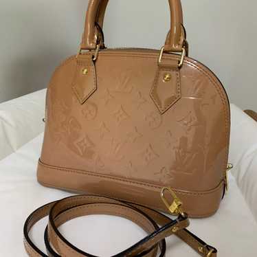 Louis Vuitton Shoulder Bag