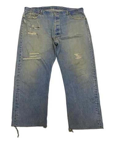 Distressed Denim - VINTAGE LEVIS 501 MADE IN USA D