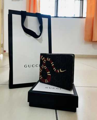 Authentic GUCCI B-fold wallet king Snake GG Suprem