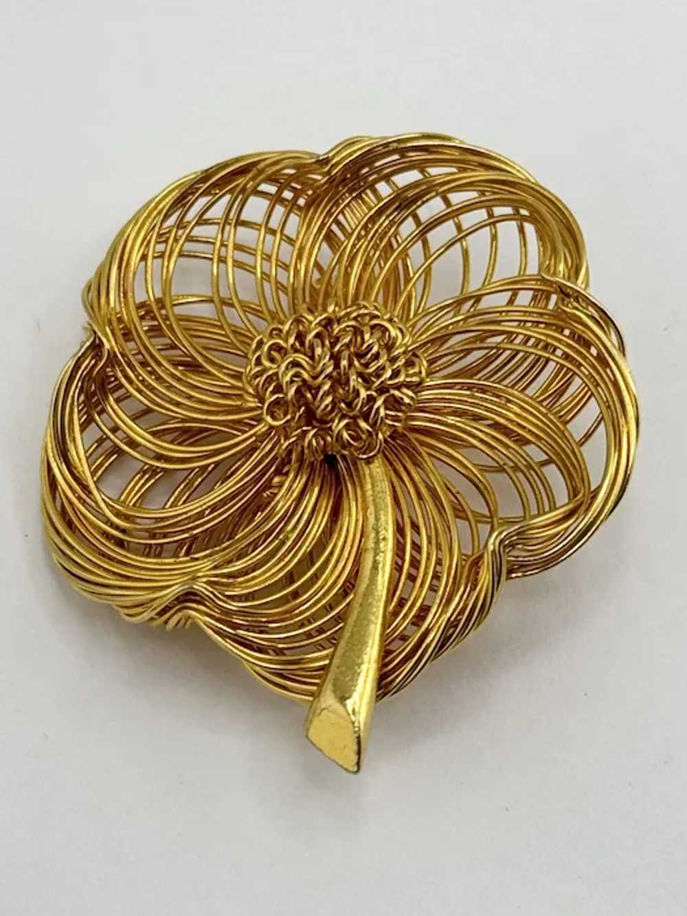 Vintage wire wrapped flower brooch pin - image 3