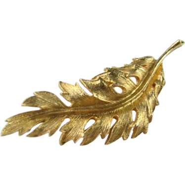 Coro Gold Tone leaf Pin