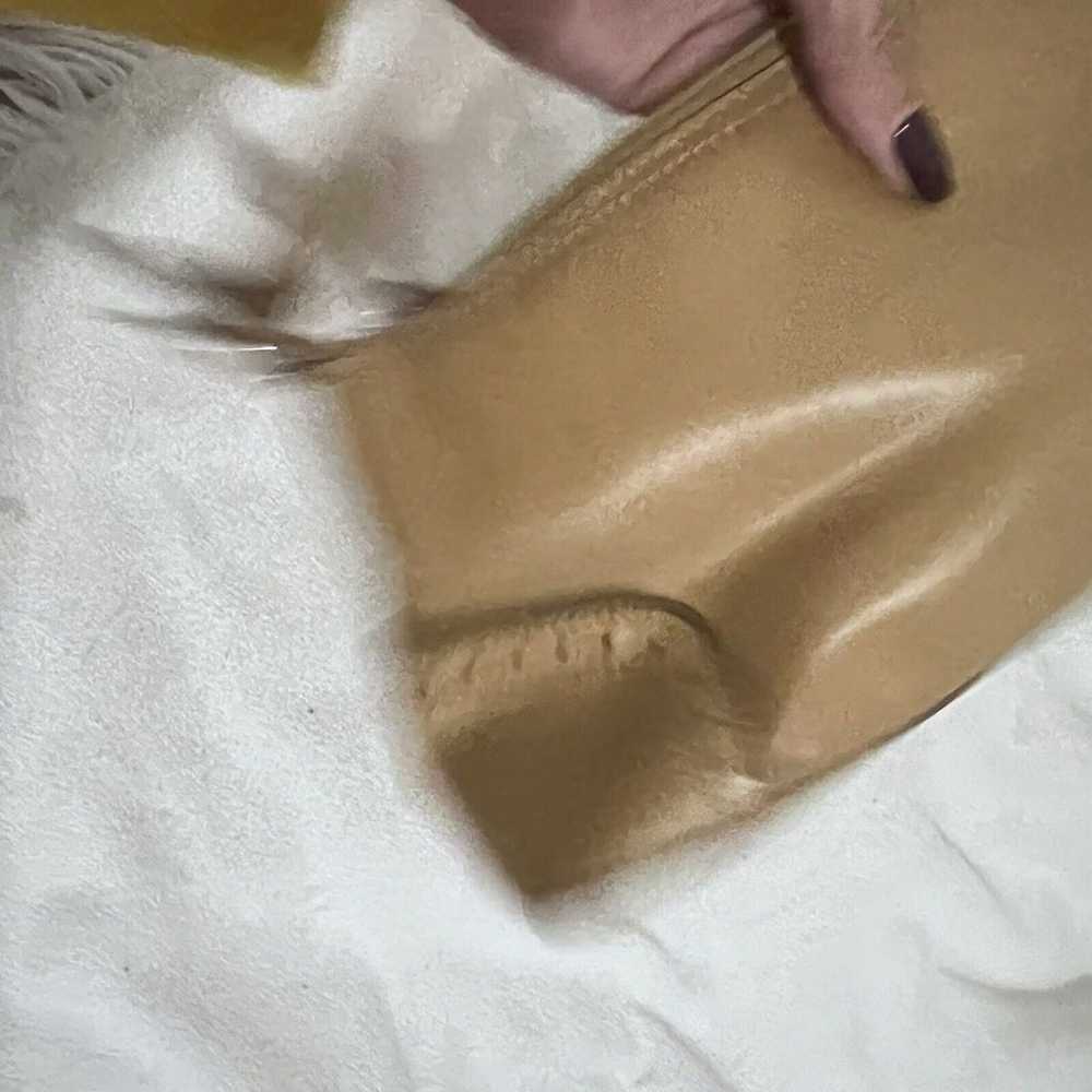 Tommy Hilfiger Tan Small Shoulder Handbag Purse V… - image 8