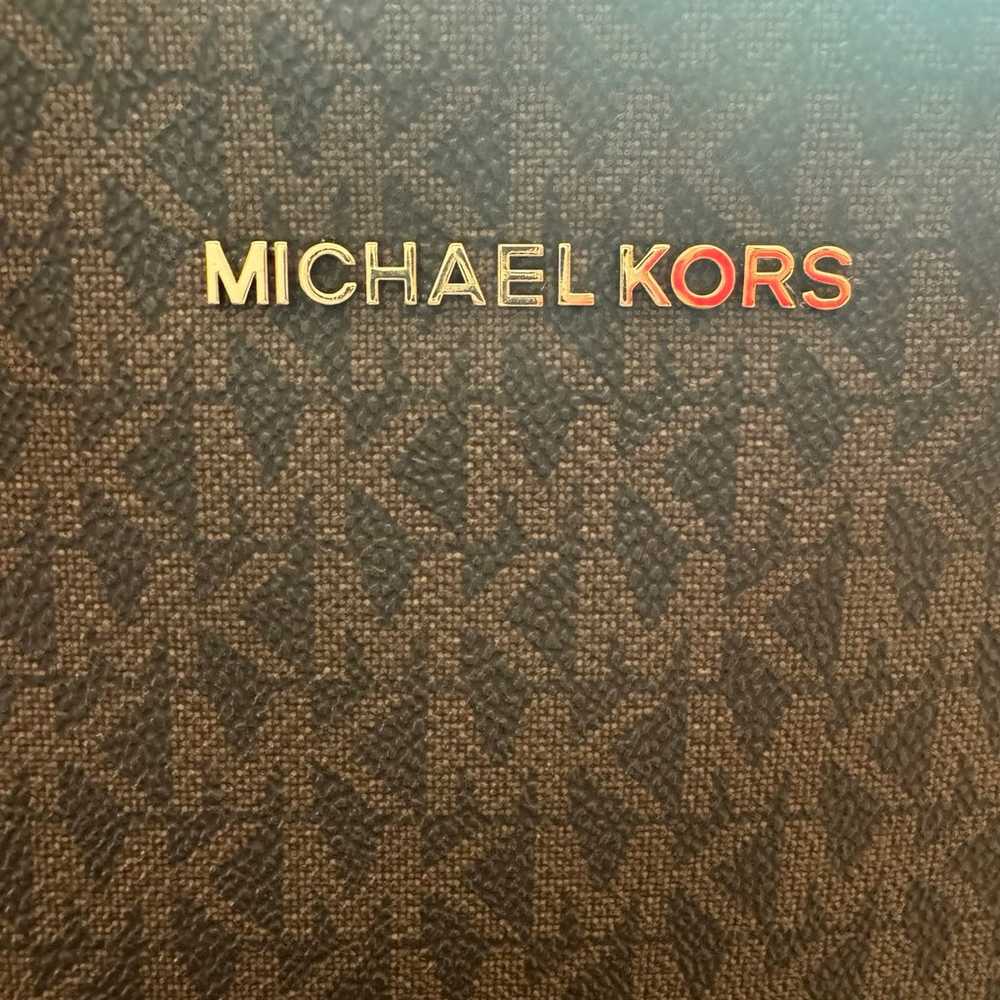 Michael Kors Messenger Crossbody and Wallet - image 12