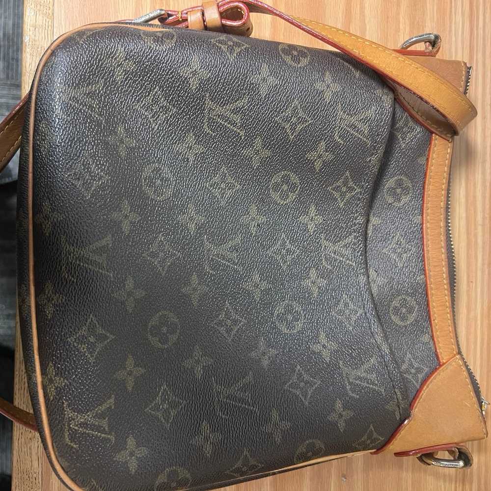 LV ODEON MM Handbag - image 3